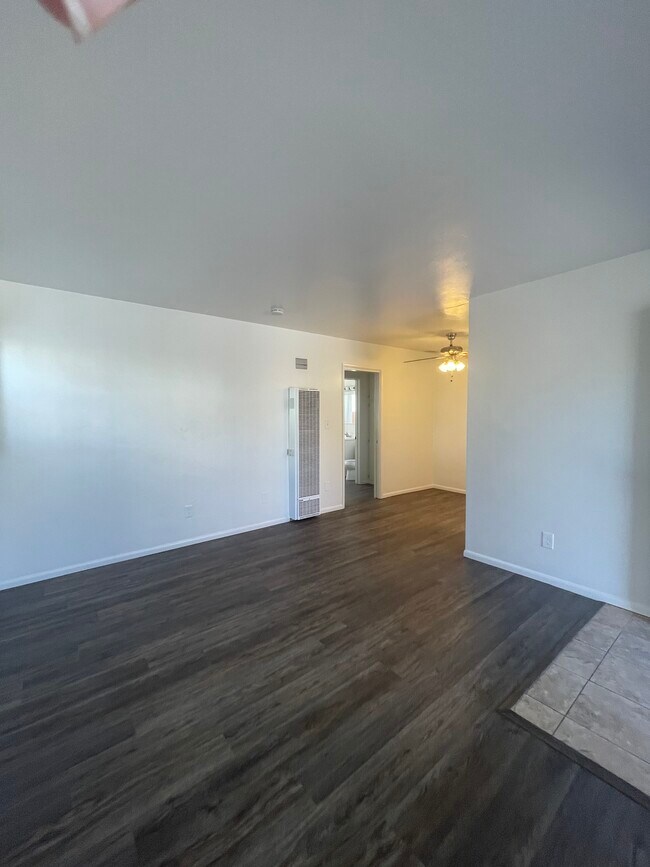 Foto del edificio - 1027 Hayes Ave