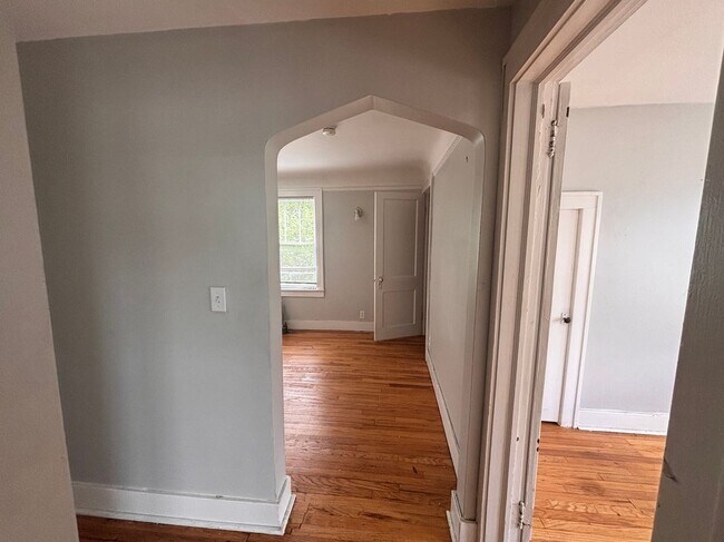 Foto del edificio - 963 E Hayes Ave