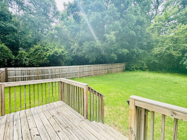 Building Photo - Spacious 4-Bedroom Home on Large Corner Lo...