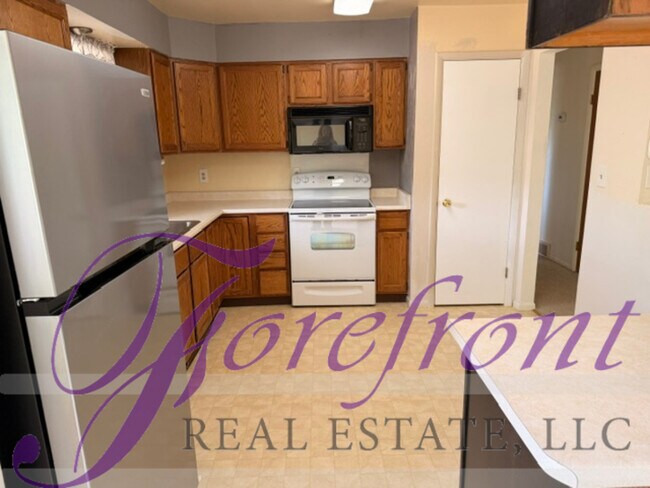 Foto del edificio - 4055 E 8th St