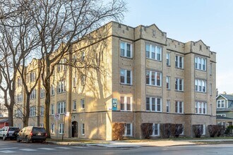 Building Photo - 3404 W Berteau Ave