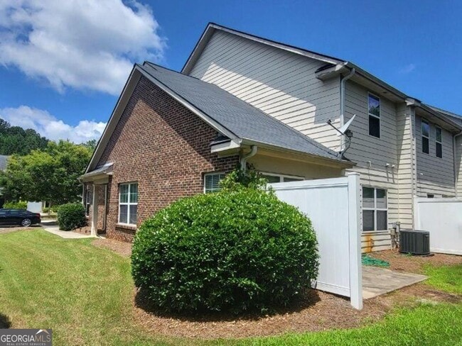 Building Photo - 126 Granite Way
