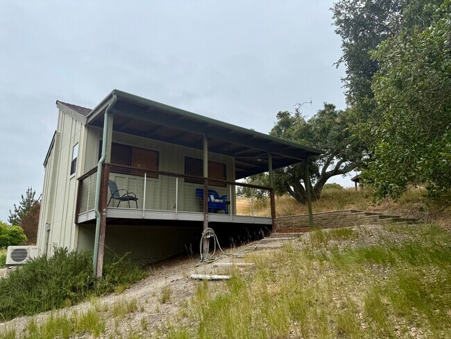 Foto del edificio - 1366 Old Oak Park Rd