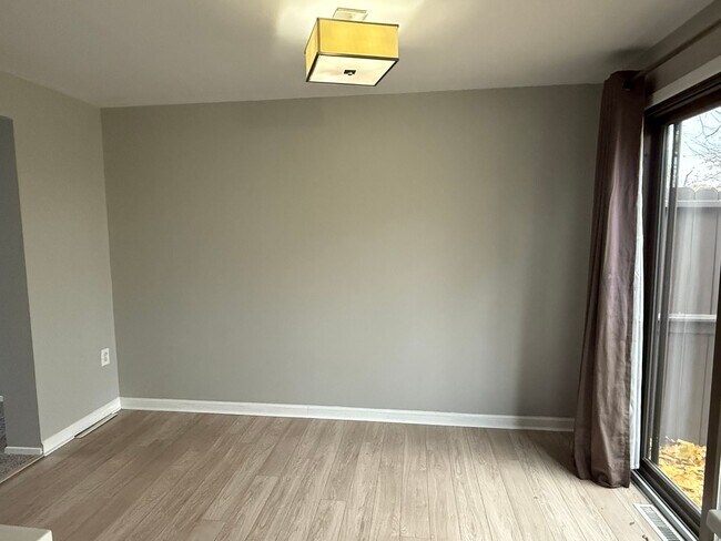 Foto del edificio - Moon Township Townhouse - 2 bedroom