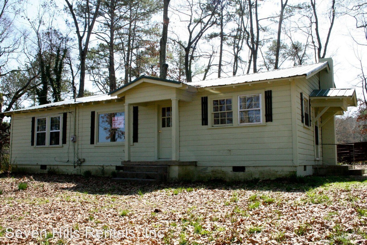 Primary Photo - 2638 Callier Springs Rd SE