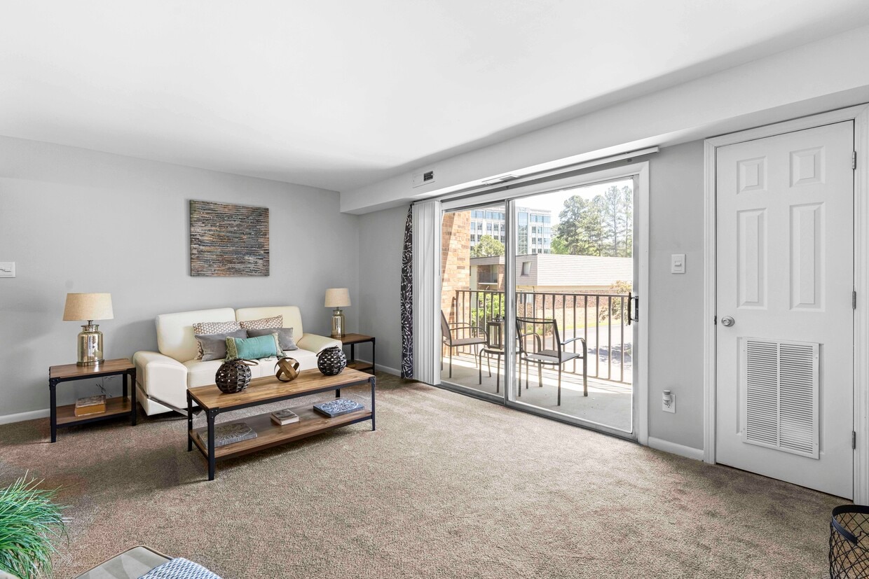 Living room - PineGate - Students save up to 10%!