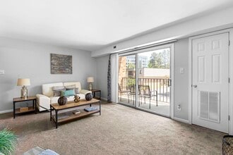 Living room - PineGate - Students save up to 10%!