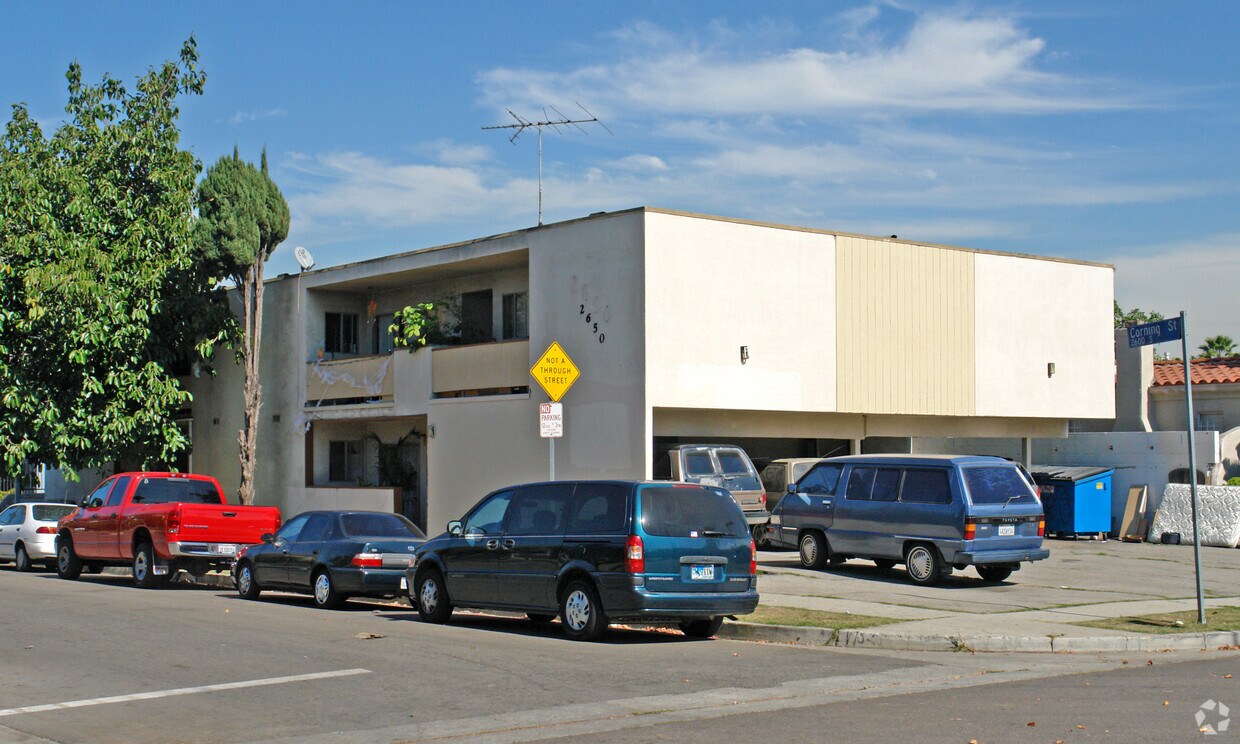 Foto del edificio - 2650 Corning St