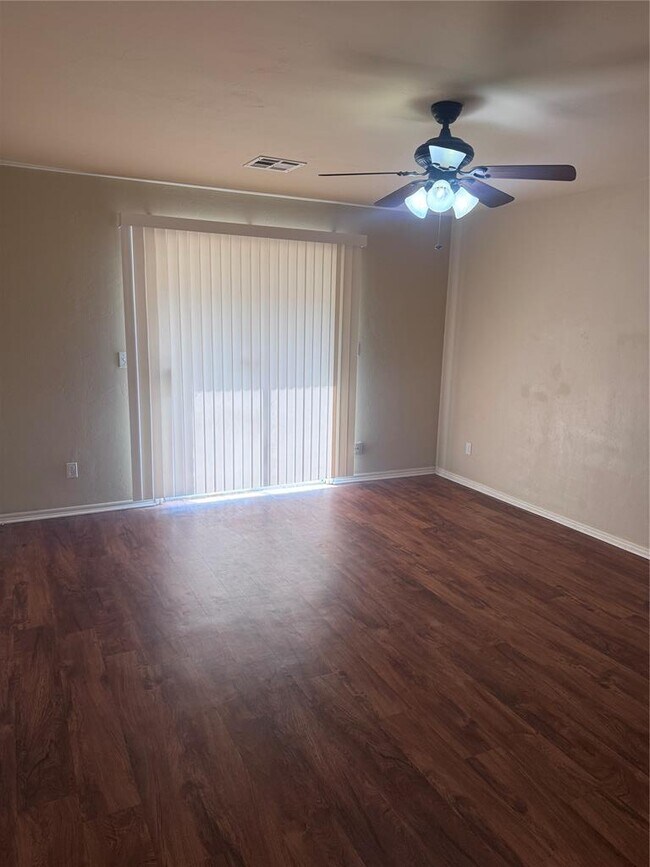 Foto del edificio - 2521 W Oklahoma Ave