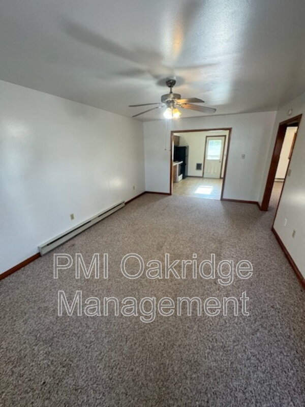 Foto del edificio - 707 N Center St