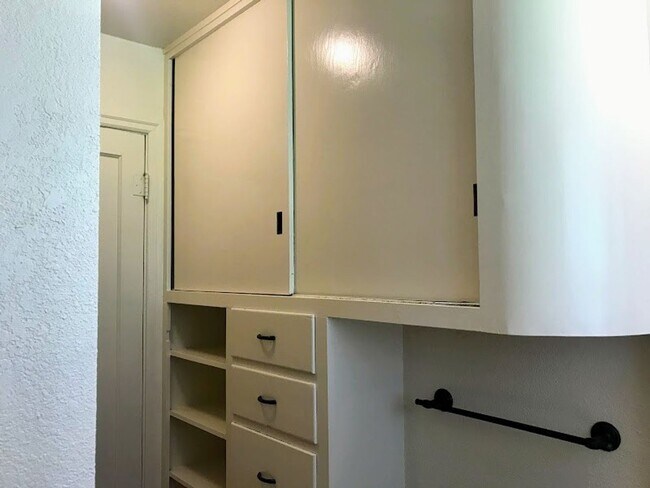 Foto del edificio - 4 br, 2 bath House - 1014 SE Terrace Dr