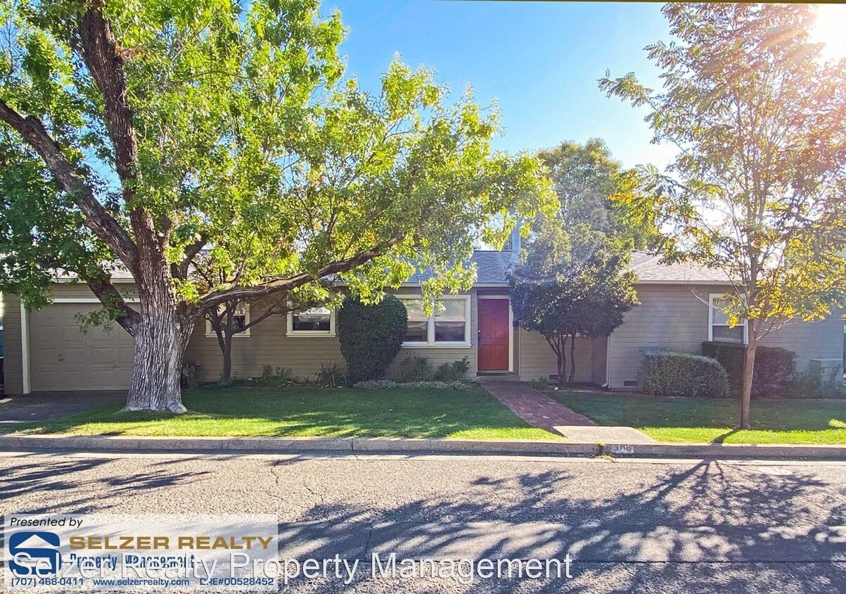 3 br, 1 bath House 14 Highland Dr. House Rental in Ukiah, CA