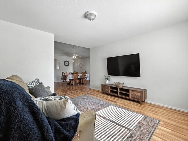 Foto del edificio - 5040 Sage St