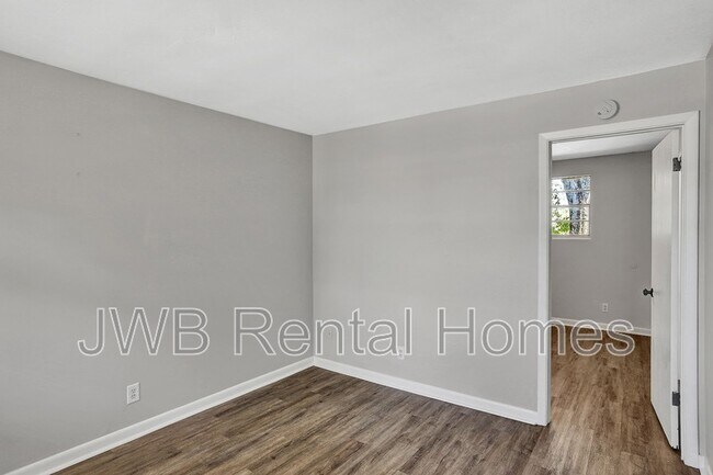 Foto del edificio - 5032 Shirley Ave