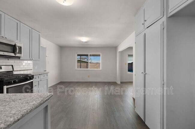 Foto del edificio - 45208 17th St W