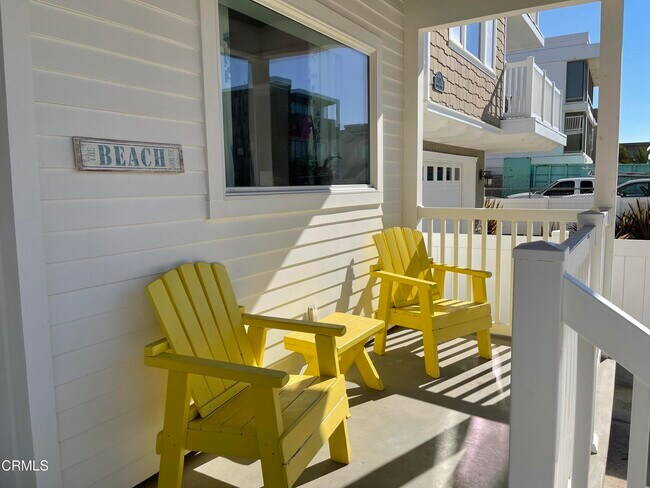 Building Photo - 3628 Ocean Dr