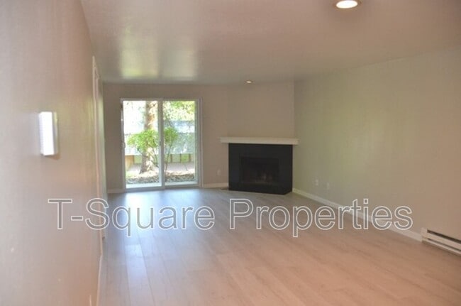 Building Photo - 726 Kirkland Cir