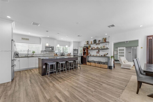 Building Photo - 19050 SW 144th Ave