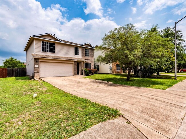 Building Photo - 221 Carriage Way