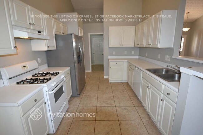 Building Photo - 2654 Conifer Green Way