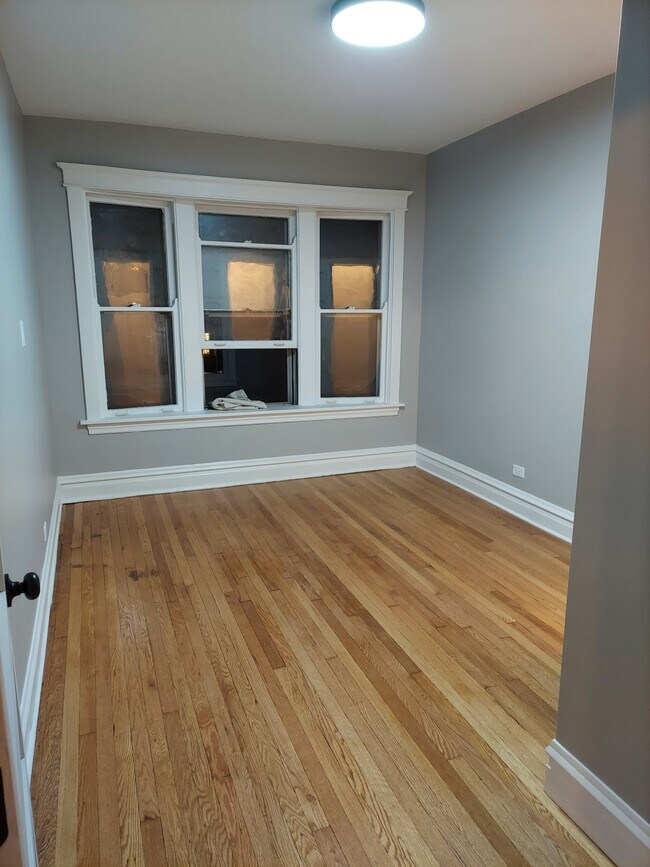 Foto del edificio - 6344 N Wayne Ave