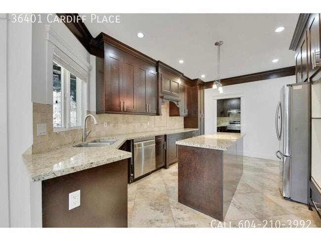 Building Photo - Spacious Home In Whatcom Area