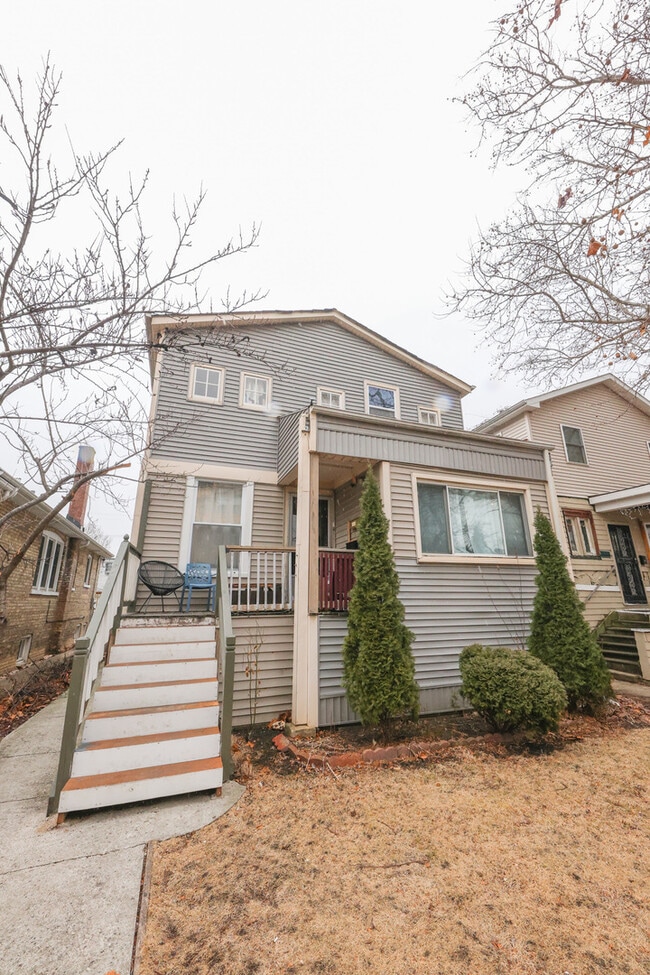 Building Photo - 5351 N Kimball Ave