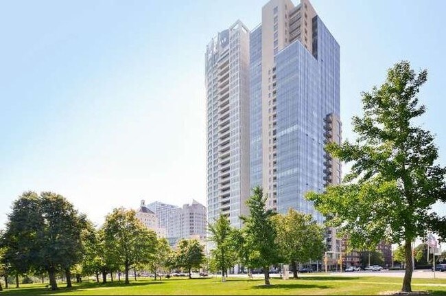 Foto del edificio - 923 E Kilbourn Ave