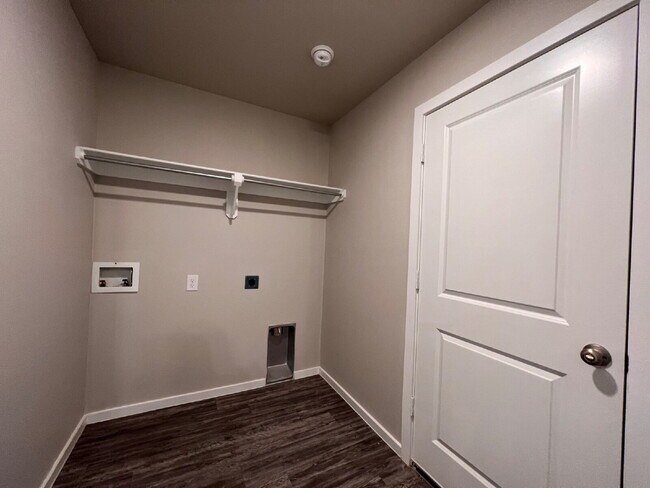 Foto del edificio - "Charming 3-Bedroom Home with 2 Full Baths in Lubbock – Spacious 1655 Sq Ft Retreat on North Texa...