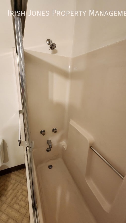 Building Photo - 1715 Pine Ave