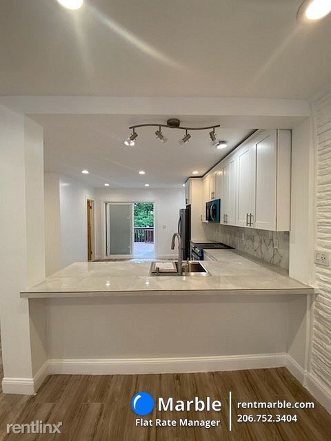 Building Photo - 2 br, 2 bath House - 403 N 8th Street #2
