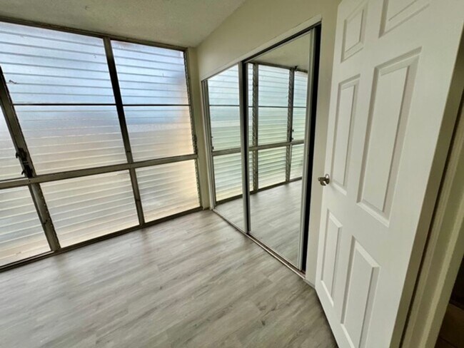 Foto del edificio - 95-2057 Waikalani Pl #406