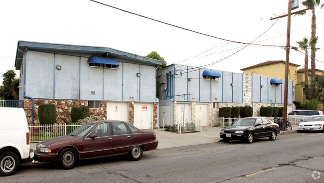 Building Photo - 1010-1020, 1028 Orange Ave.