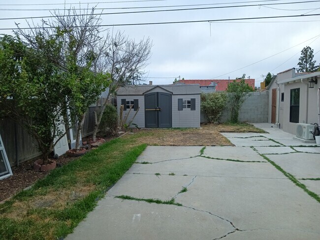 Foto del edificio - 5414 S Victoria Ave