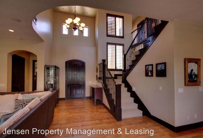 Foto del edificio - 5 br, 4 bath House - 3652 Desert Hills Drive