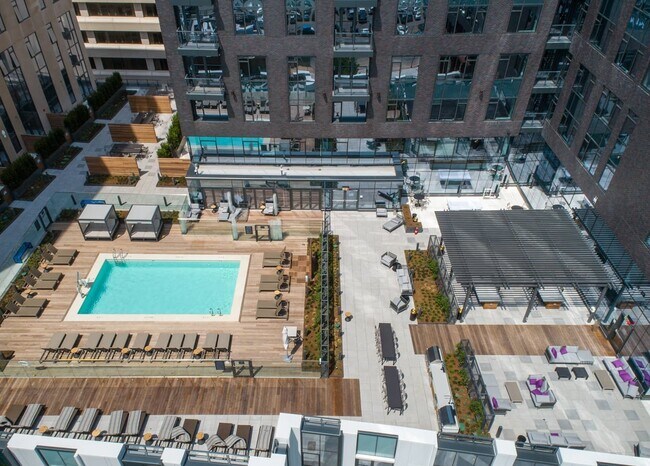 Foto del edificio - 348 Harrison Ave