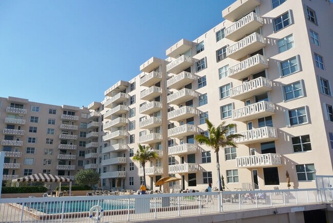 Photo - 3450 S Ocean Blvd (Palm Beach, FL) Apartment