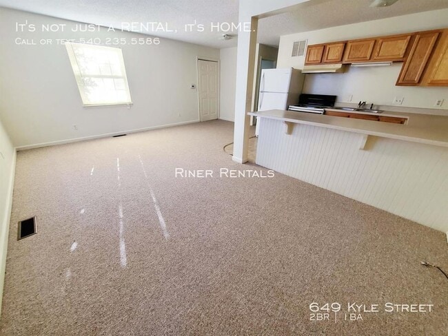 Photo - 649 Kyle Street- Apartment