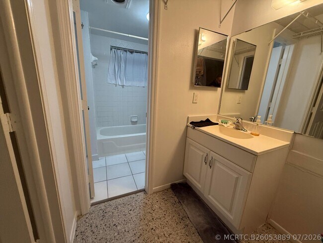 Foto del edificio - 9450 Live Oak Pl