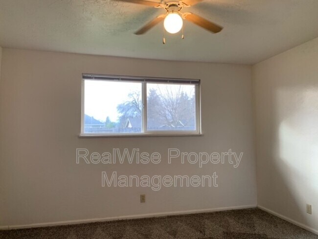 Foto del edificio - 1125 SW Bridge St