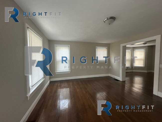 Building Photo - Charming 2 Bedroom Home in Dayton