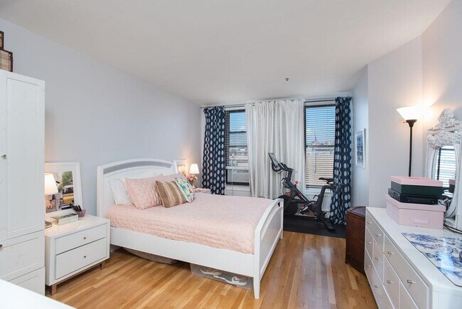 Foto del edificio - 1115 Willow Ave