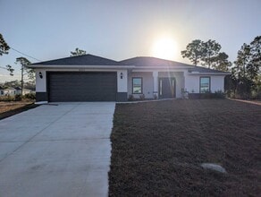 Building Photo - 4009 NE 23rd Ave