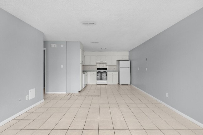 Building Photo - 3353 Green Briar Cir