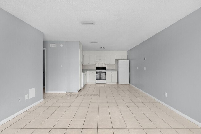 Foto del edificio - Fresh, Cozy, & Totally Updated — Move Righ...