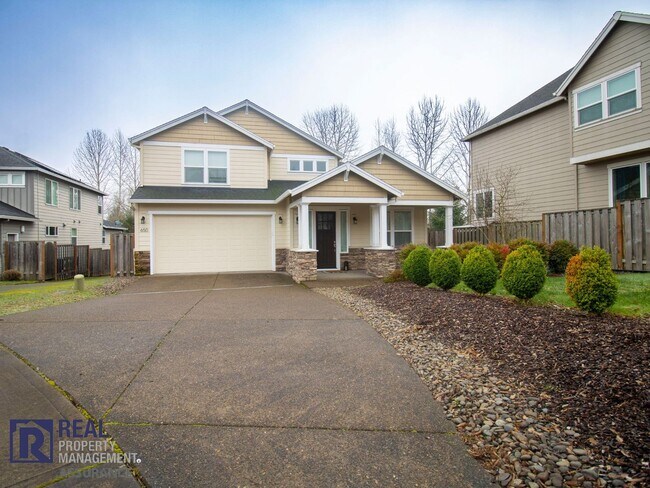 Foto del edificio - 5-Bedroom Home with Modern Upgrades & 2-Car Garage!!