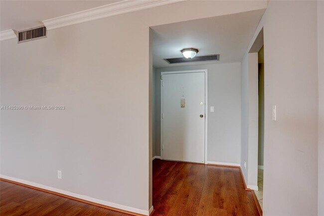 Foto del edificio - 2500 Parkview Dr