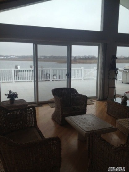 Building Photo - 152 Dune Rd