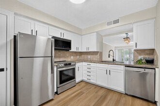 Building Photo - 6547 Bayou Glen Rd