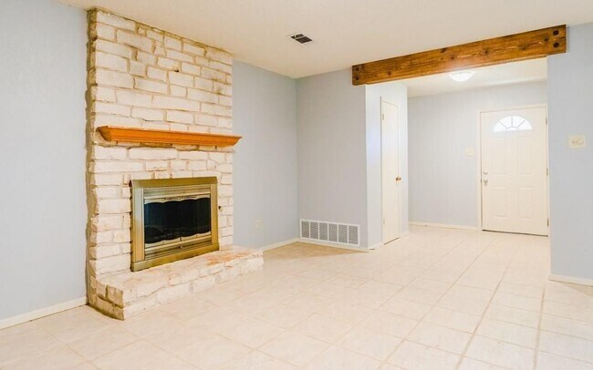 Building Photo - 9814 Meadowheath Dr